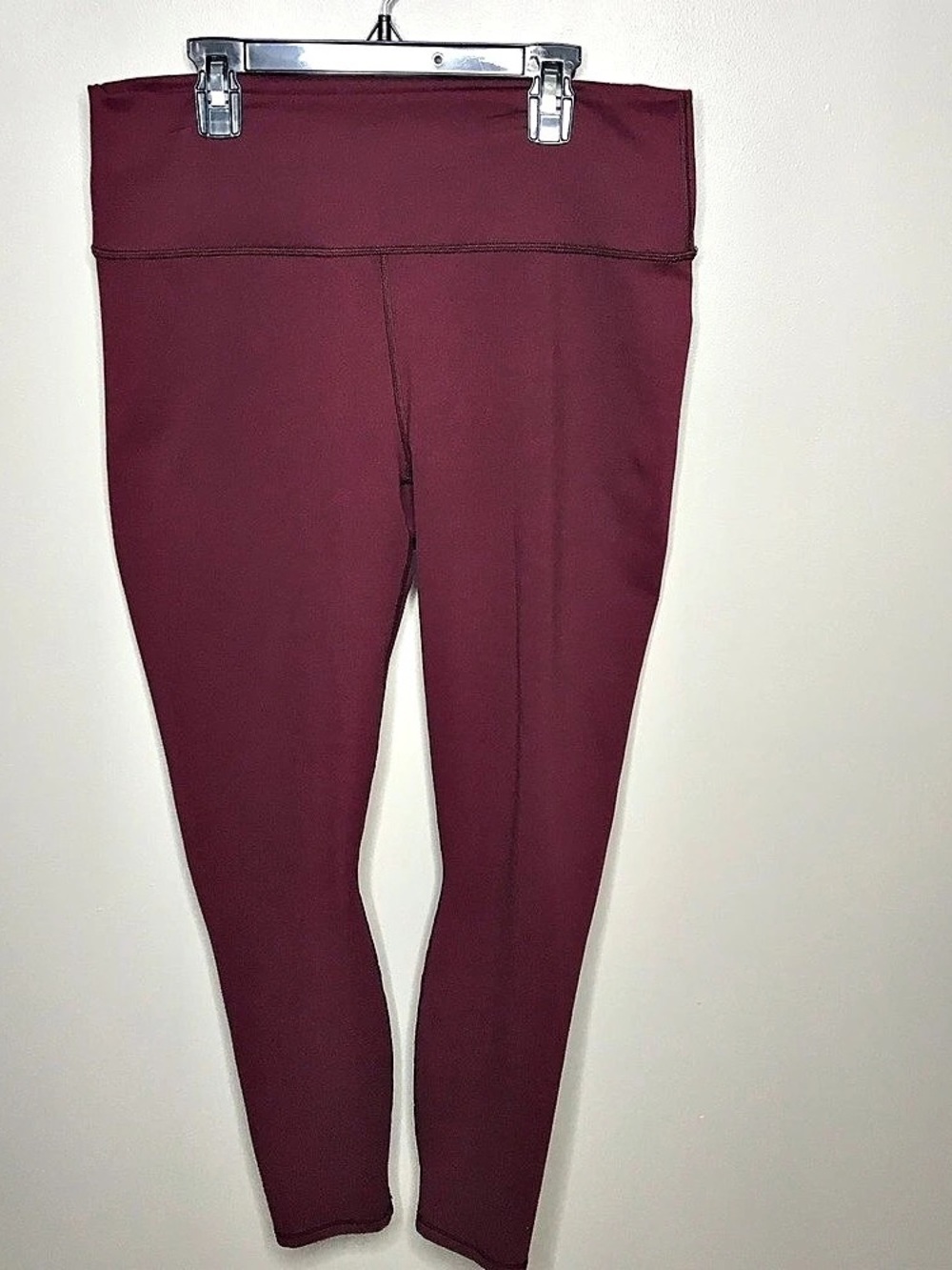Fabletics Define PowerHold High-Waisted Leggings Burgundy Sz Large